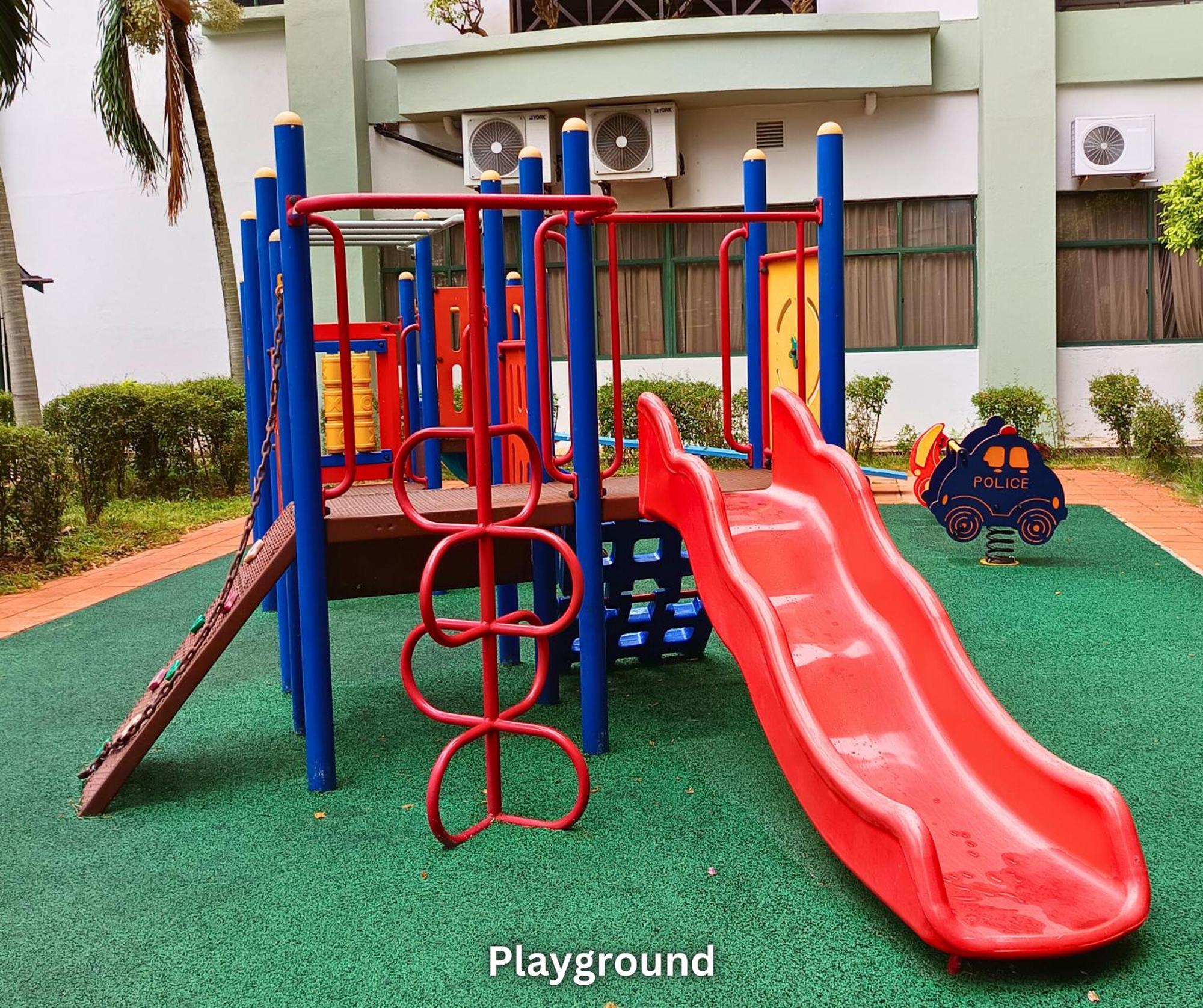 Apartment Costa Mahkota Stylish 2-bedroom Pool View 1 Queen & 2 Singles *