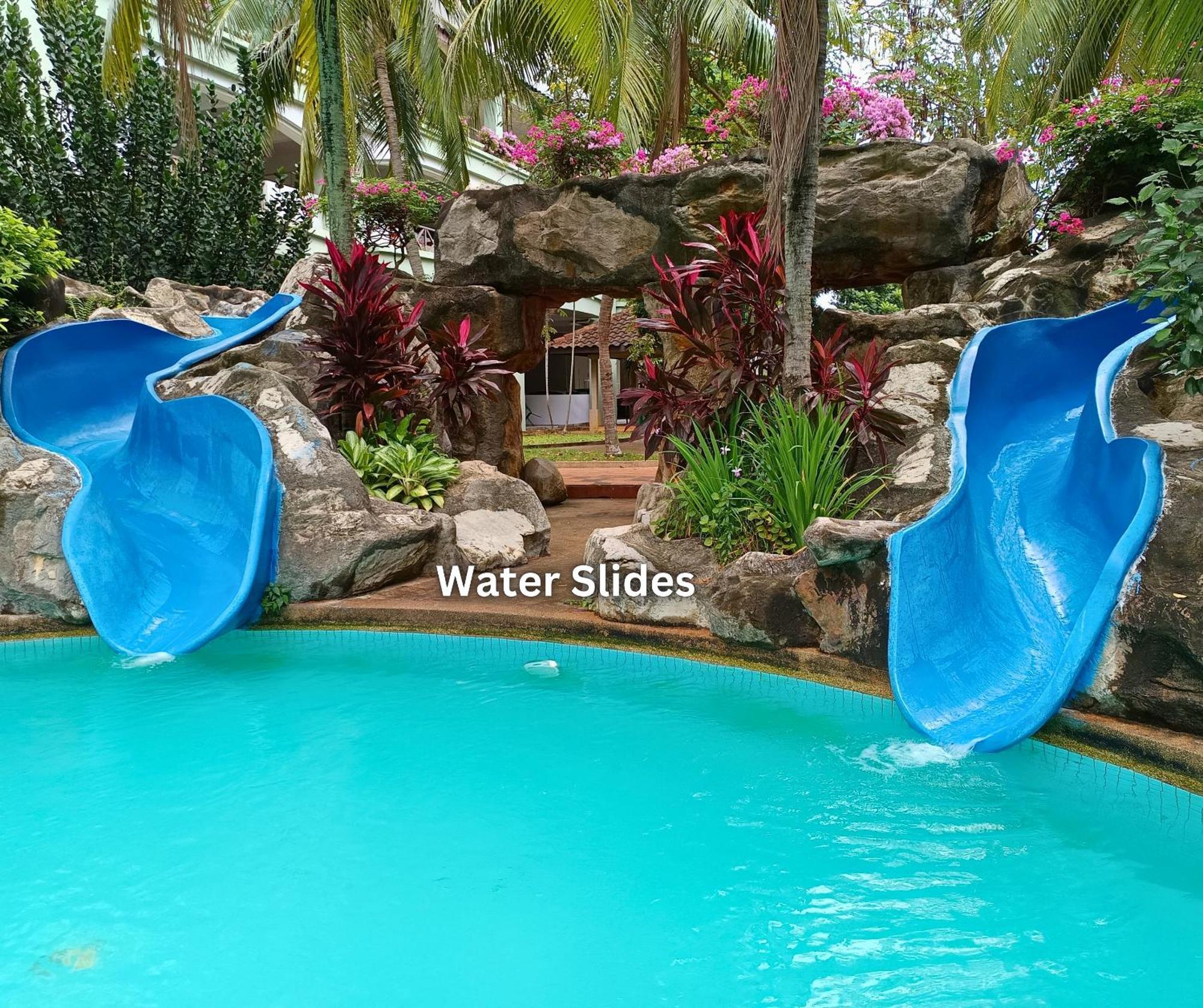 Costa Mahkota Stylish 2-bedroom Pool View 1 Queen & 2 Singles Apartment Malacca